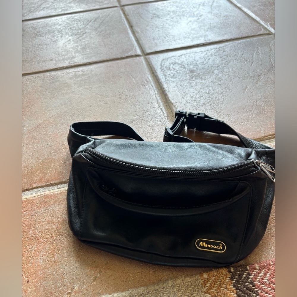 Mendoza all leather Fanny pack